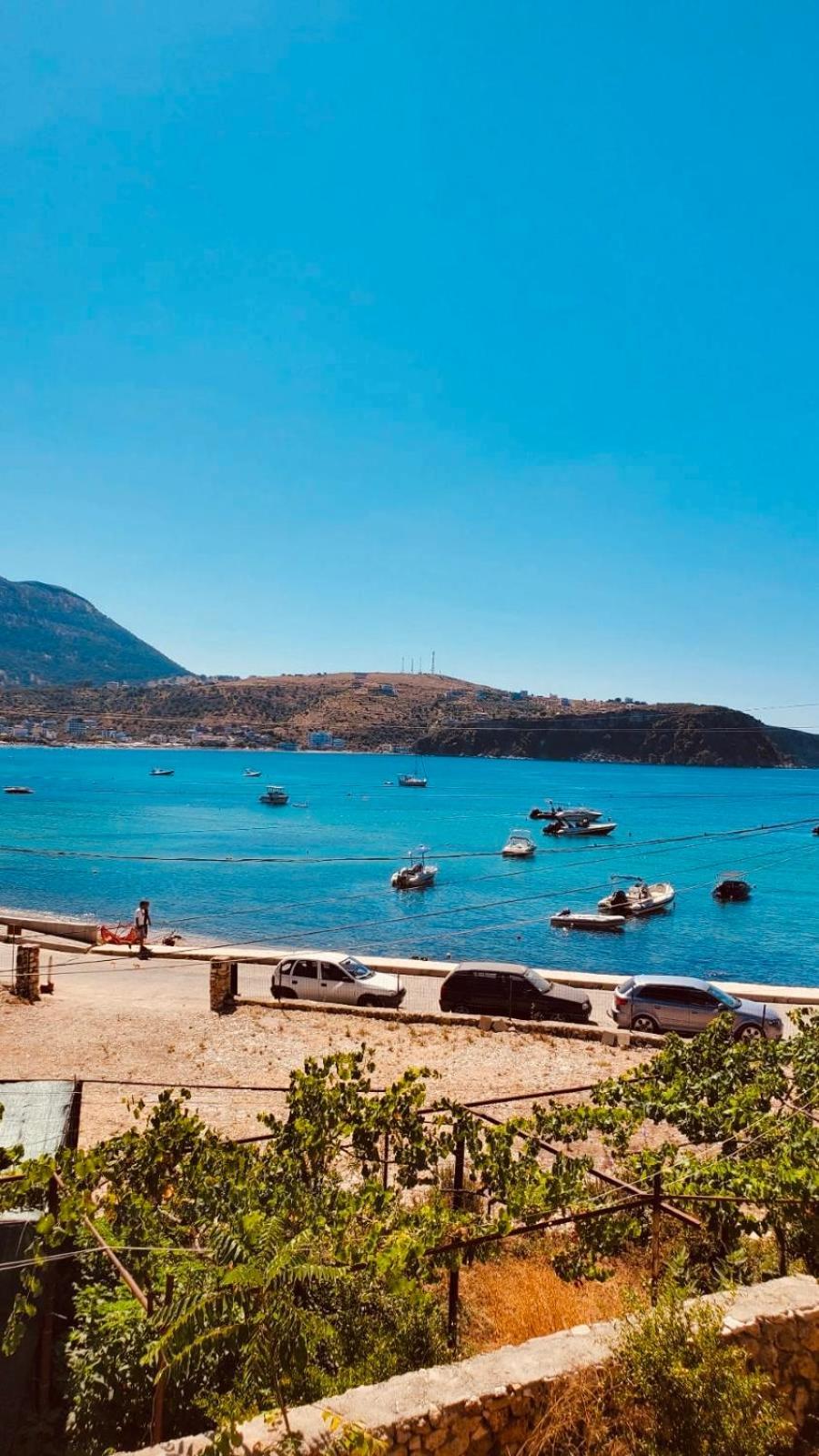 Viktora'S House Apartment Himare Bagian luar foto