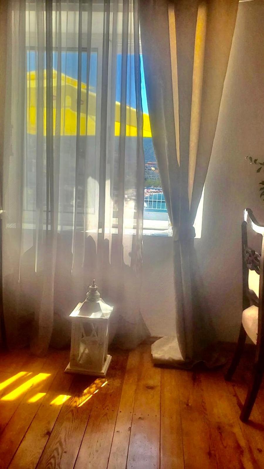 Viktora'S House Apartment Himare Bagian luar foto