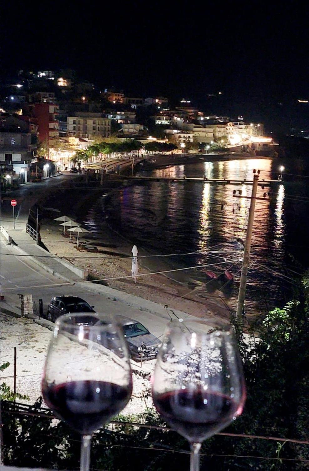 Viktora'S House Apartment Himare Bagian luar foto