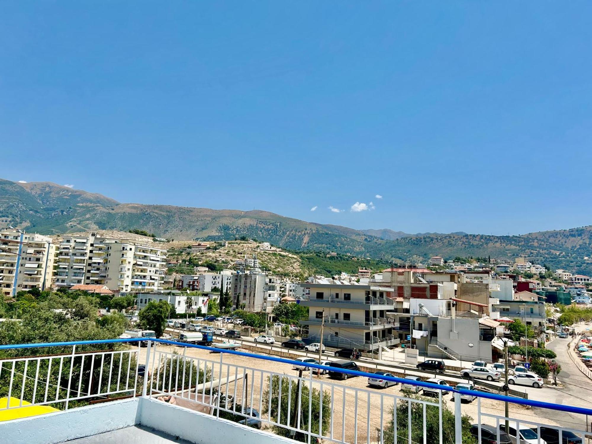 Viktora'S House Apartment Himare Bagian luar foto