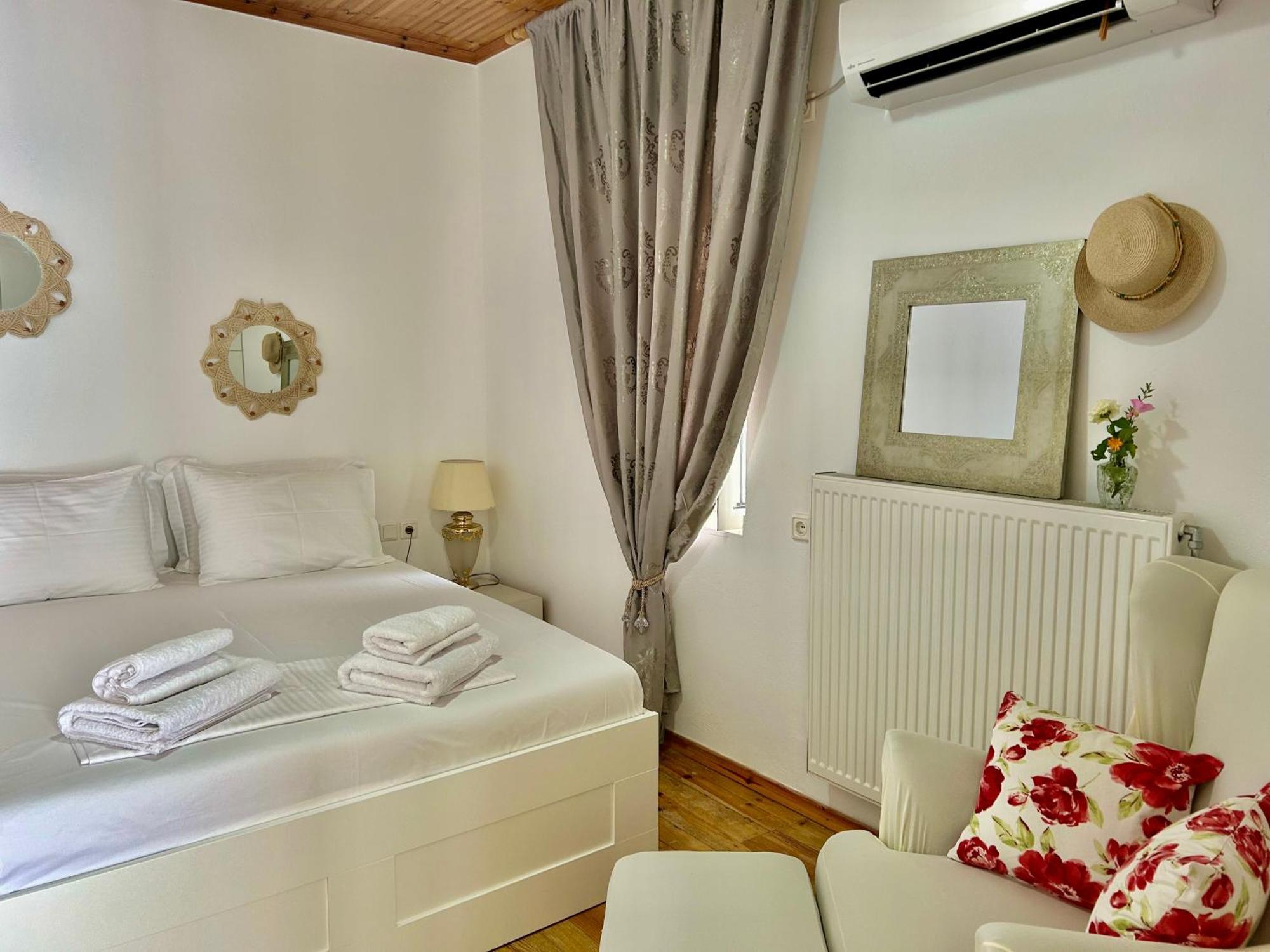 Viktora'S House Apartment Himare Bagian luar foto