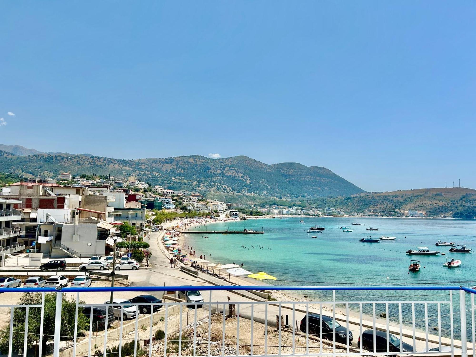Viktora'S House Apartment Himare Bagian luar foto