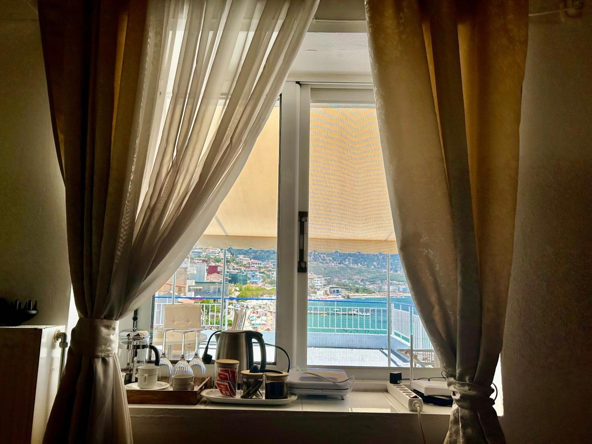 Viktora'S House Apartment Himare Bagian luar foto