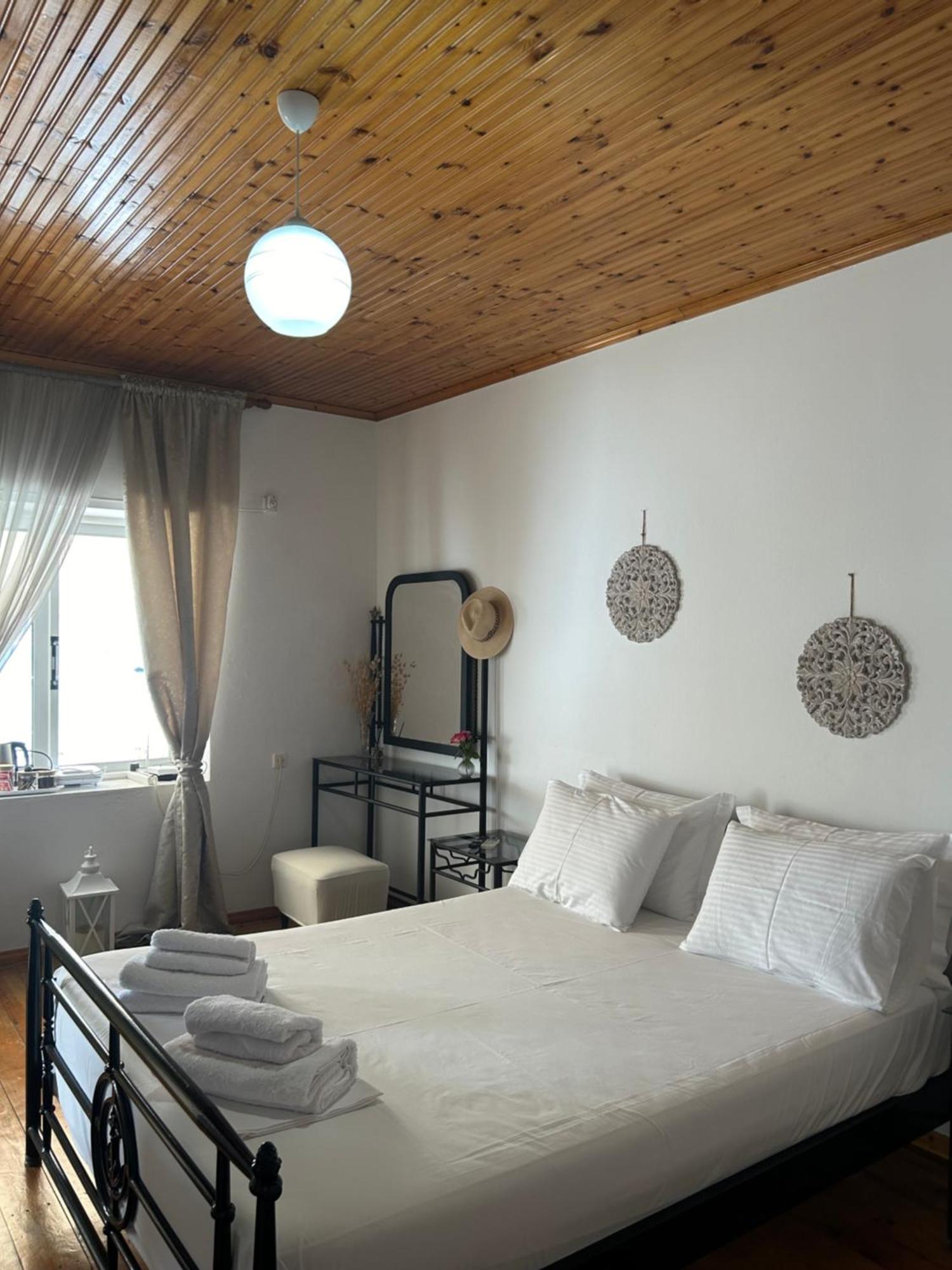 Viktora'S House Apartment Himare Bagian luar foto
