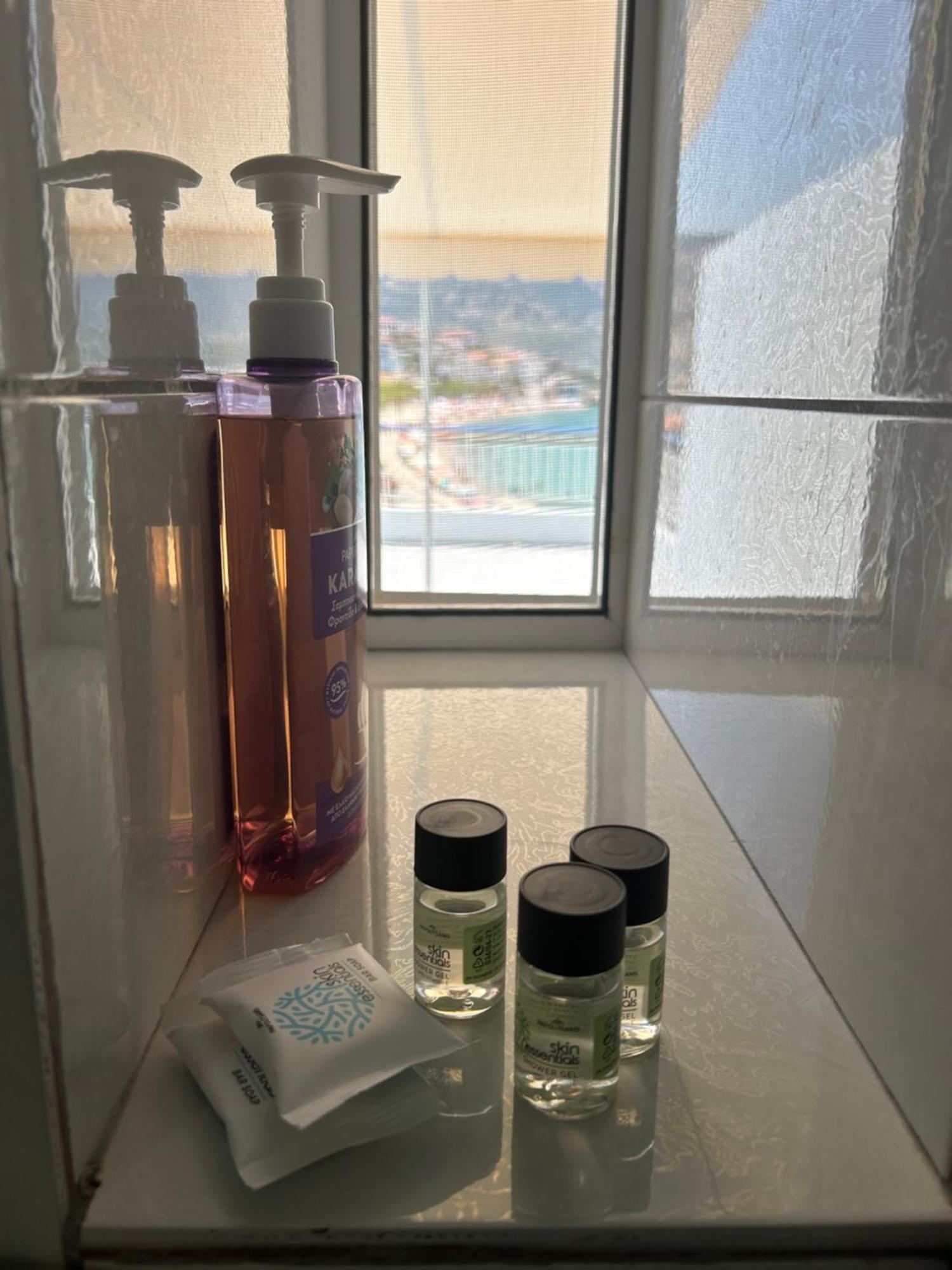 Viktora'S House Apartment Himare Bagian luar foto